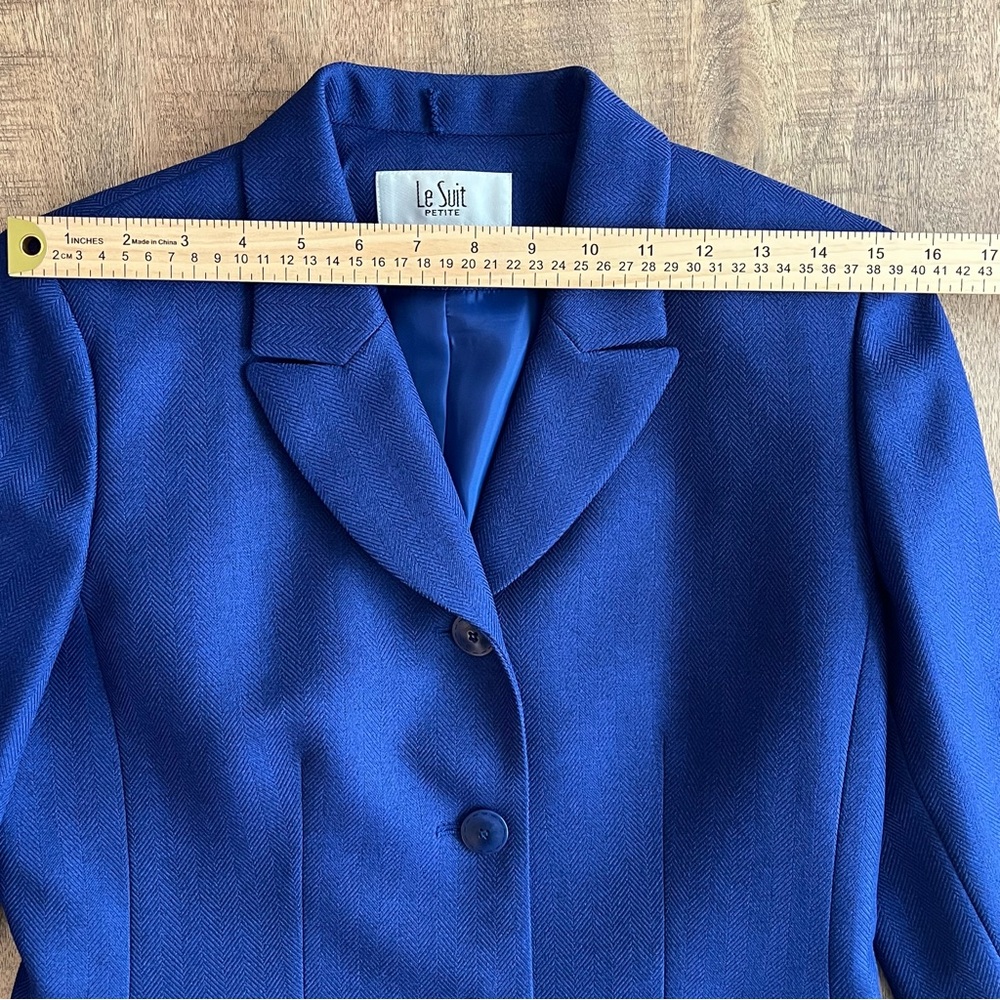 Le Suit Petite Royal Blue Ruffle Skirt Suit Size 4P - Picture 7 of 12